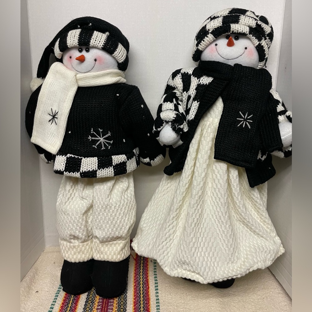 Set of 2 Large 20-21” Plush Snowmen Couple Christmas Holiday Decor Winter